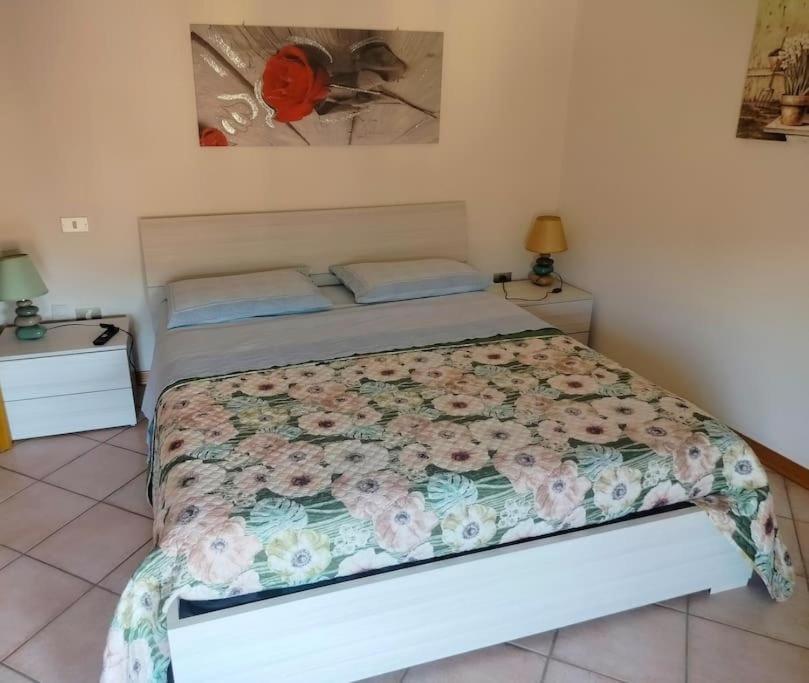 B&B Via Roma N. 12 Valfabbrica Exteriör bild